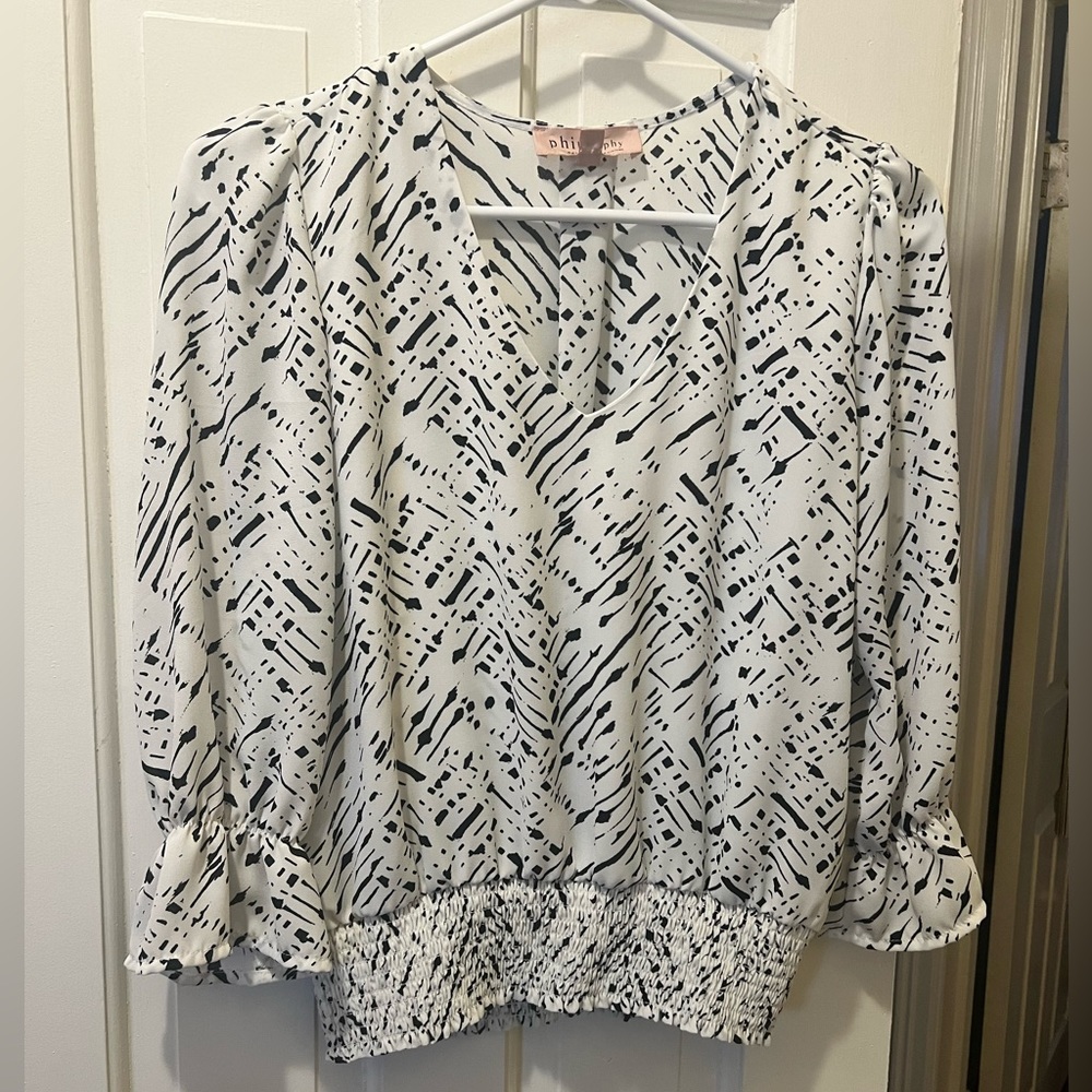 Cute top! Size small